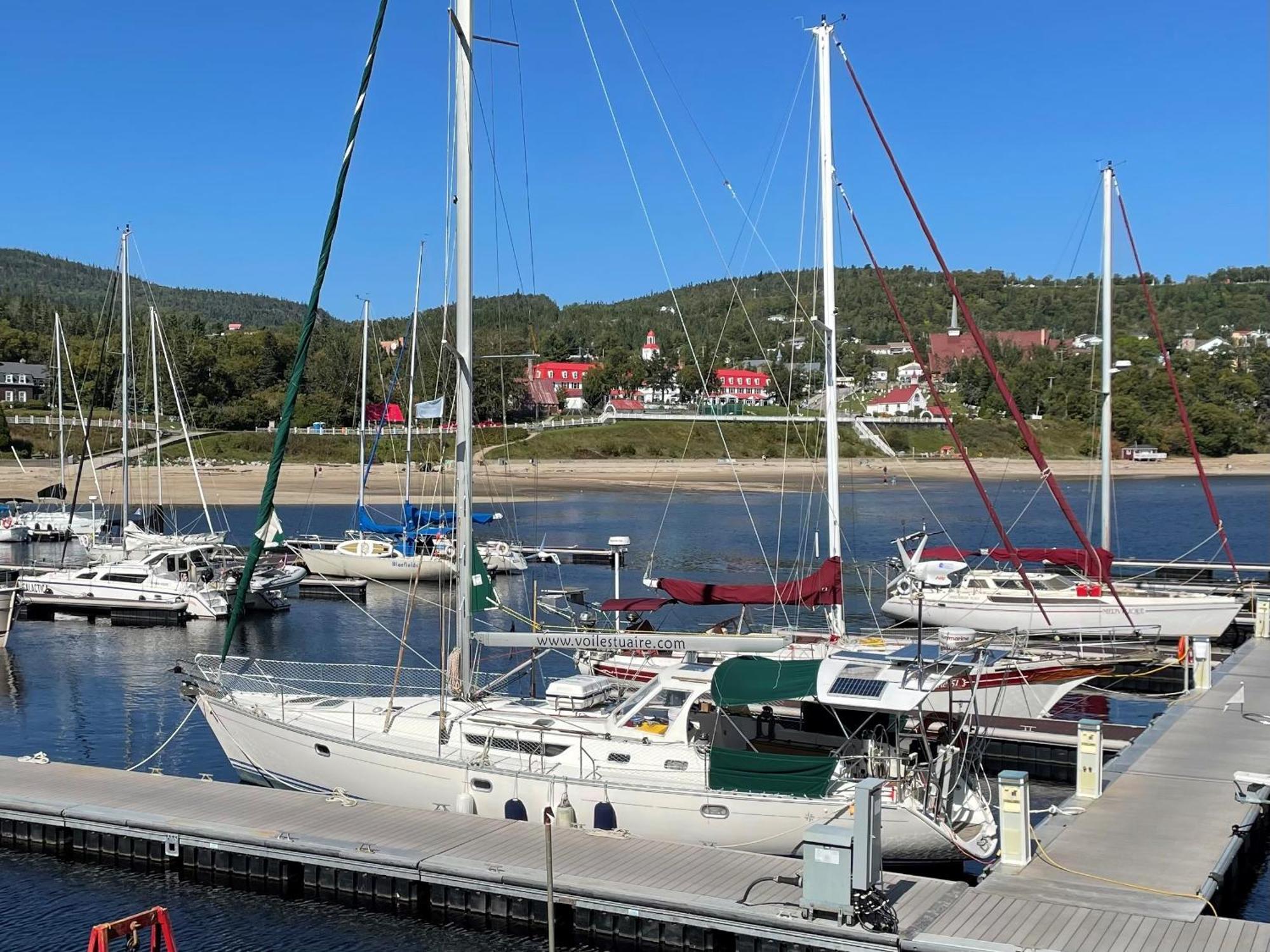 Hotel Le Pionnier Tadoussac Eksteriør bilde