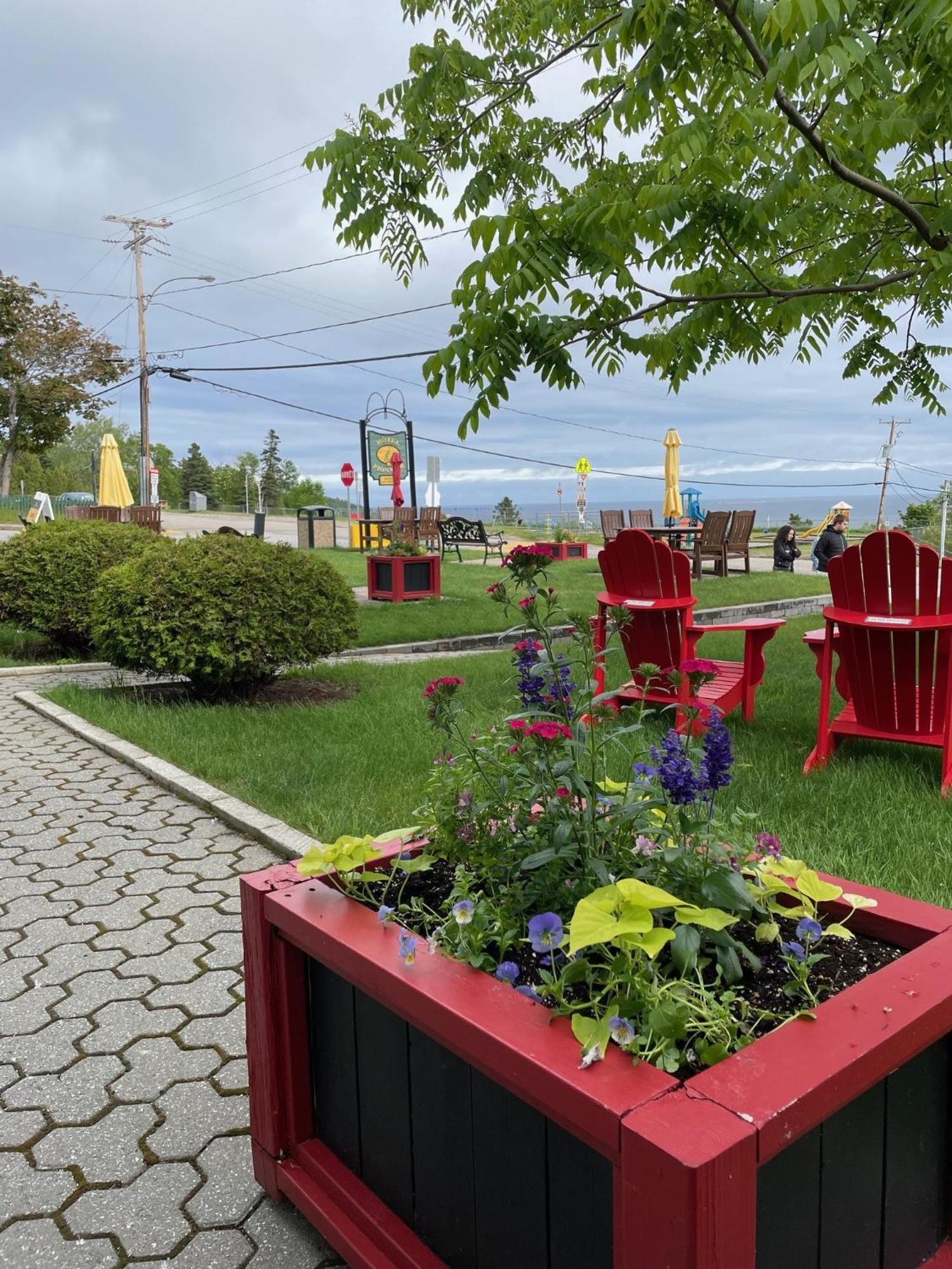 Hotel Le Pionnier Tadoussac Eksteriør bilde