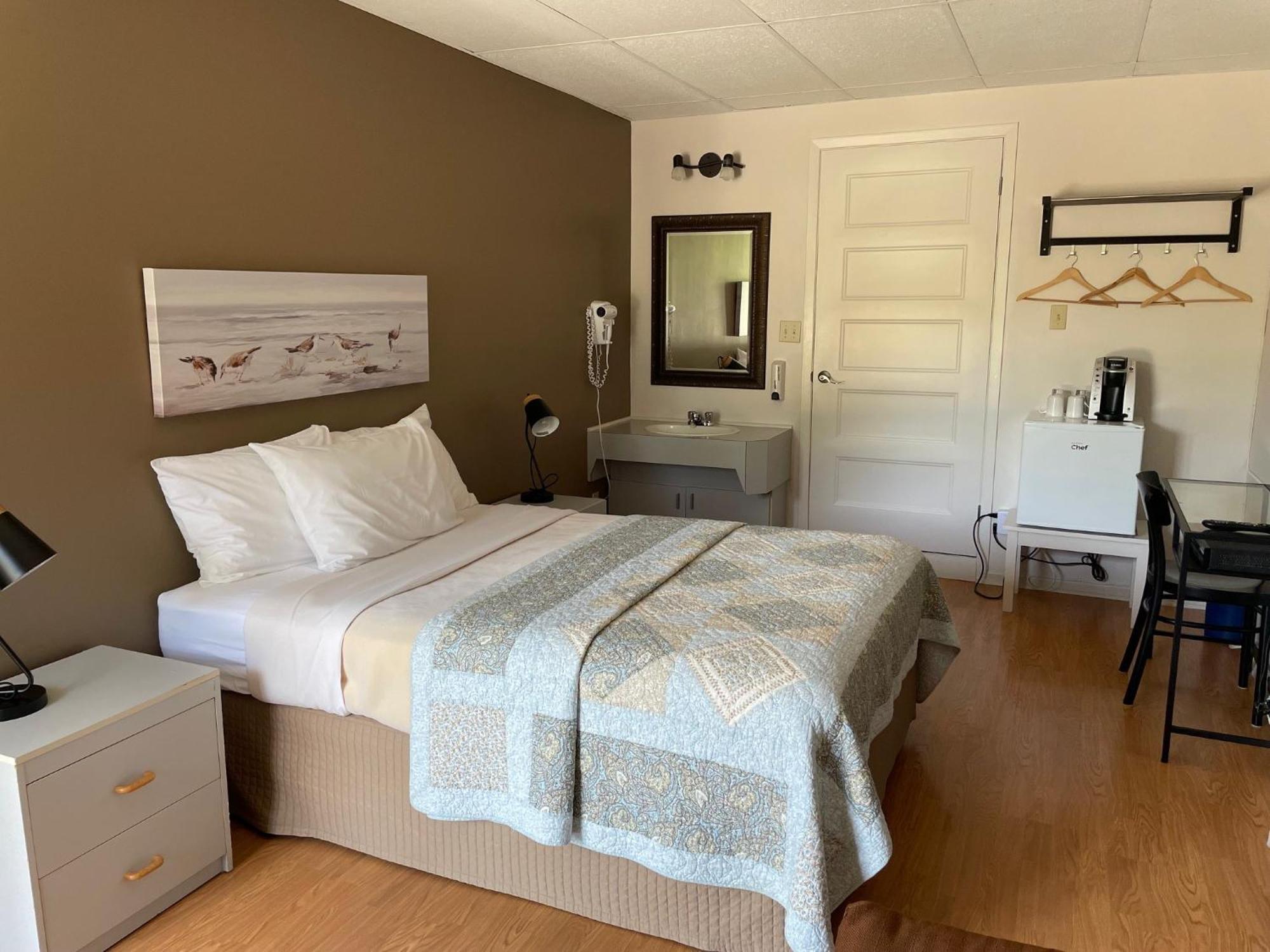 Hotel Le Pionnier Tadoussac Eksteriør bilde